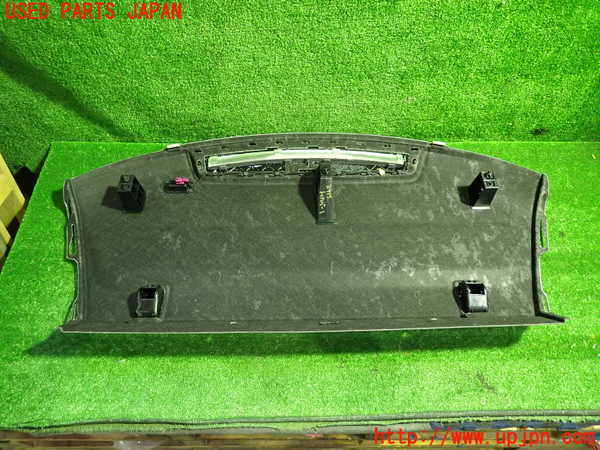 1UPJ-34157761]ベンツ CLA180 C117(117342)トノカバー1 中古_m0003.jpg