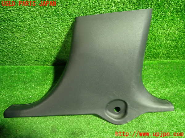 1UPJ-34157665]ベンツ CLA180 C117(117342)右センターピラートリム 中古_m0002.jpg