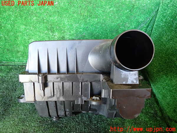 1UPJ-34162560]アウディ・TT クーペ(FVCHH)エアクリーナーボックス 中古_m0002.jpg
