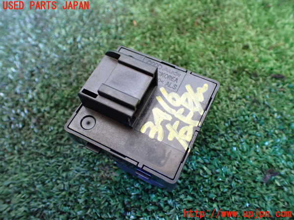1UPJ-34166240]アウディ・TT クーペ(FVCHH)右パワーウィンドウスイッチ 中古_m0002.jpg