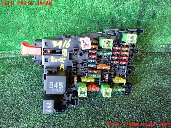 1UPJ-34166741]アウディ・TT クーペ(FVCHH)ヒューズボックス1 中古_m0001.jpg