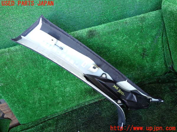 1UPJ-34167655]アウディ・TT クーペ(FVCHH)右フロントピラートリム 中古_m0004.jpg