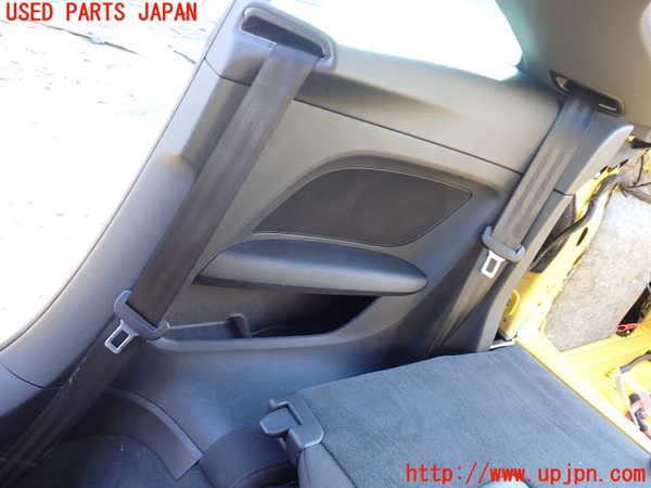 1UPJ-34167675]アウディ・TT クーペ(FVCHH)右リアピラートリム 中古_m0001.jpg