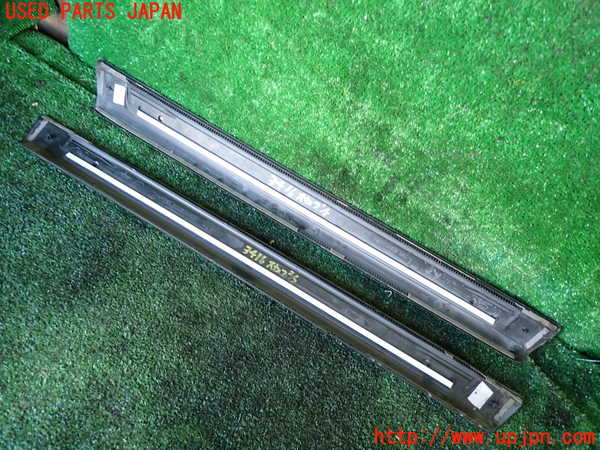 1UPJ-34167740]アウディ・TT クーペ(FVCHH)スカッフプレート 中古_m0002.jpg