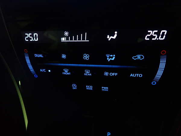 1UPJ-34176066]ハリアー(ZSU60W)エアコンスイッチ1 中古_m0004.jpg