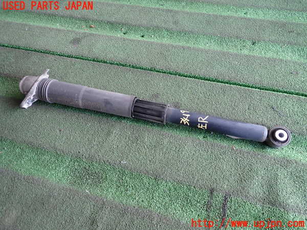 2UPJ-34195075]VW ゴルフ(AUCJZ)左リアショックアブソーバー 中古_m0001.jpg