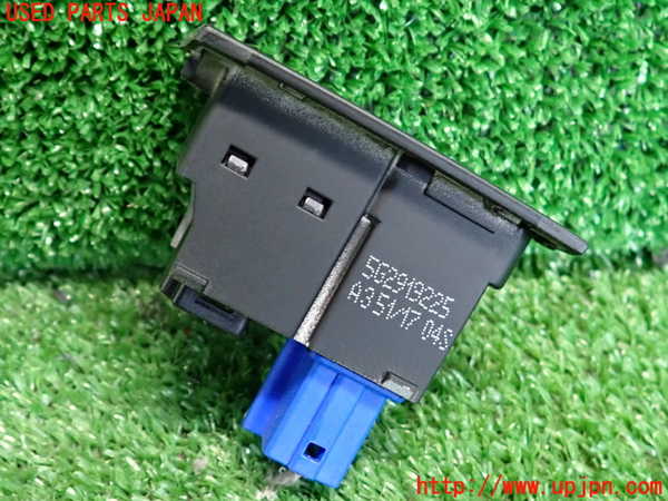 2UPJ-34196290]VW ゴルフ(AUCJZ)ハザードスイッチ 中古_m0004.jpg