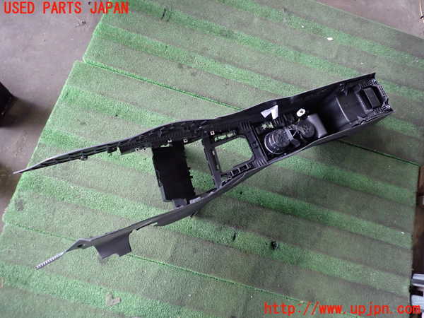 2UPJ-34197540]VW ゴルフ(AUCJZ)センターコンソール 中古_m0005.jpg