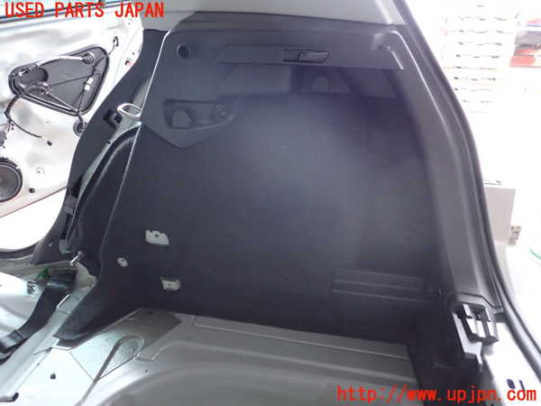 2UPJ-34197675]VW ゴルフ(AUCJZ)右リアピラートリム 中古_m0003.jpg