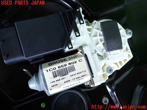 2UPJ-34221266]VW ニュービートル(9CAWU)左前レギュレーターモーター 中古_m0003.jpg