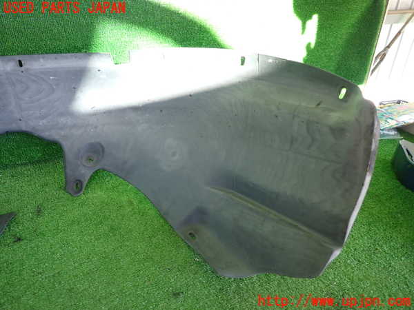 2UPJ-34221090]VW ニュービートル(9CAWU)右前フェンダーライナー 中古_m0004.jpg