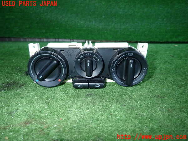2UPJ-34226066]VW ニュービートル(9CAWU)エアコンスイッチ1 中古_m0001.jpg