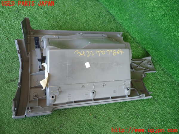 2UPJ-34227516]VW ニュービートル(9CAWU)グローブボックス1 中古_m0005.jpg