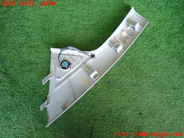 2UPJ-34227655]VW ニュービートル(9CAWU)右フロントピラートリム 中古_m0002.jpg