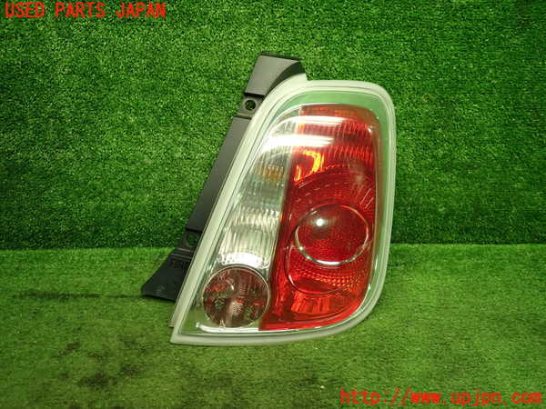 1UPJ-34241530]フィアット・500(31209)右テールランプ 中古_m0001.jpg