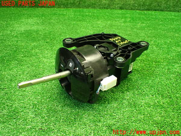 1UPJ-34247555]フィアット・500(31209)ATシフトレバー 中古_m0002.jpg