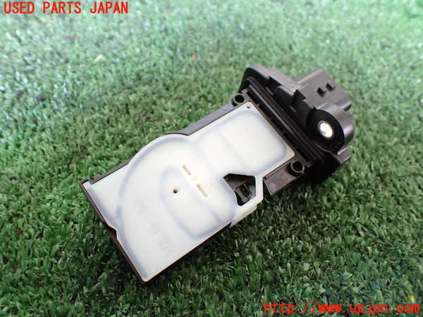 1UPJ-34256320]セレナ(GFC27)エアフロメーター 中古_m0002.jpg