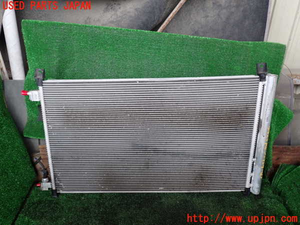 5UPJ-34256031]セレナ(GFC27)エアコンコンデンサー1 中古_m0001.jpg