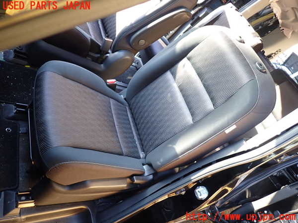 1UPJ-34257065]セレナ(GFC27)助手席シート 中古_m0001.jpg