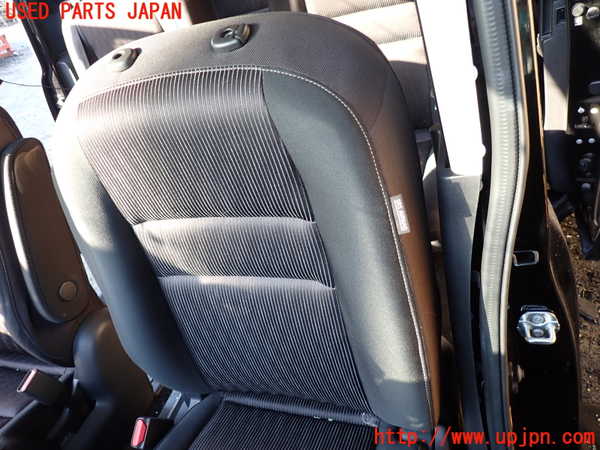 1UPJ-34257065]セレナ(GFC27)助手席シート 中古_m0002.jpg