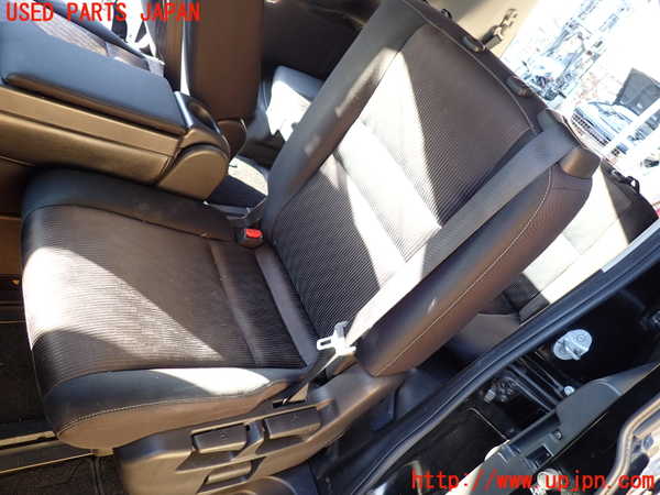 1UPJ-34257175]セレナ(GFC27)左2列目シート 中古_m0001.jpg