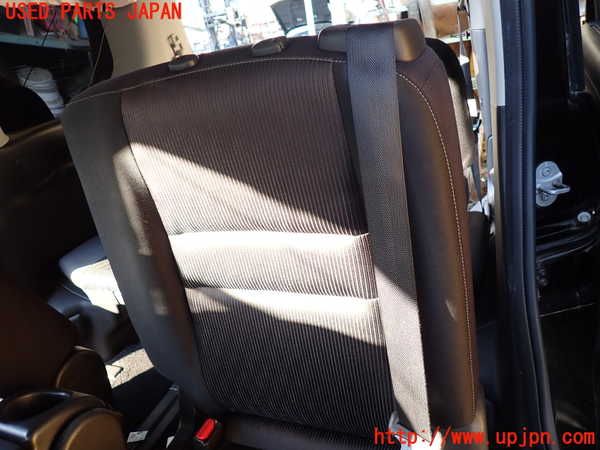 1UPJ-34257175]セレナ(GFC27)左2列目シート 中古_m0002.jpg