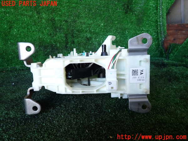1UPJ-34257555]セレナ(GFC27)ATシフトレバー 中古_m0003.jpg