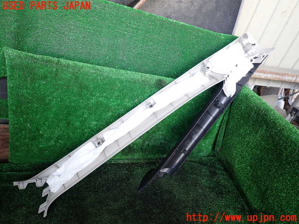 5UPJ-34257660]セレナ(GFC27)左フロントピラートリム 中古_m0003.jpg