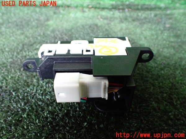 1UPJ-34266307]セレナ e-POWER(HFC27)スイッチ2 中古_m0002.jpg