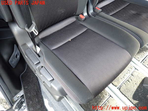 1UPJ-34267145]セレナ e-POWER(HFC27)右2列目シート 中古_m0003.jpg