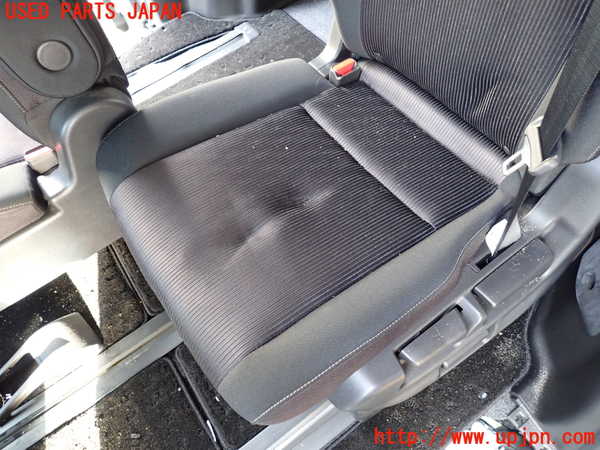 1UPJ-34267175]セレナ e-POWER(HFC27)左2列目シート 中古_m0003.jpg