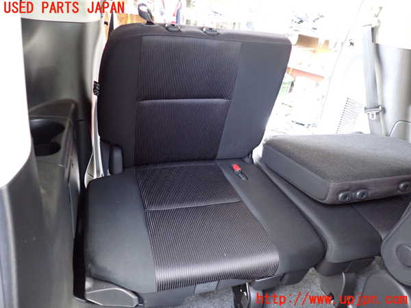 1UPJ-34267235]セレナ e-POWER(HFC27)右3列目シート 中古_m0001.jpg