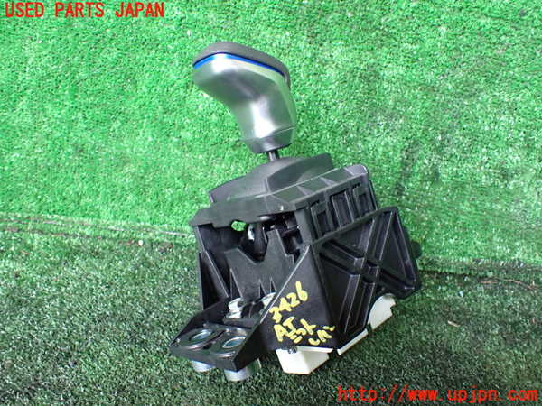 1UPJ-34267555]セレナ e-POWER(HFC27)ATシフトレバー 中古_m0002.jpg
