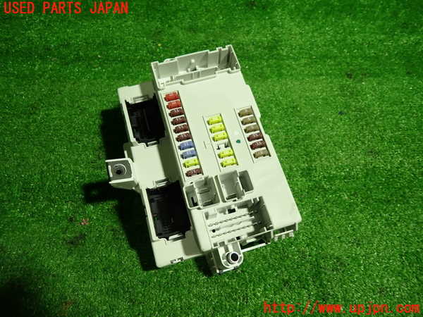 1UPJ-34296742]アルファロメオ・ジュリエッタ(940141)ヒューズボックス2 中古_m0001.jpg