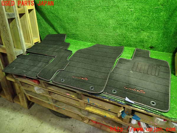 1UPJ-34297800]アルファロメオ・ジュリエッタ(940141)フロアマット 中古_m0001.jpg