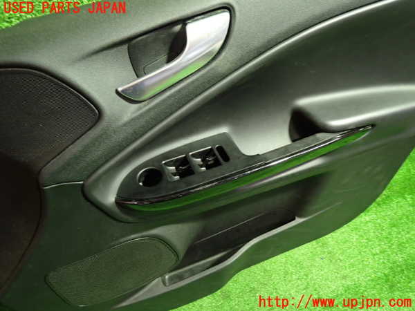 1UPJ-34291234]アルファロメオ・ジュリエッタ(940141)右前ドア内張り 中古_m0002.jpg