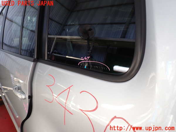 2UPJ-34301382]VW ゴルフ トゥーラン(1TBLG)左クォーターガラス 中古 FUYAO 43R-001667_m0002.jpg