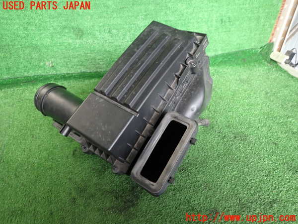 2UPJ-34302560]VW ゴルフ トゥーラン(1TBLG)エアクリーナーボックス 中古_m0001.jpg