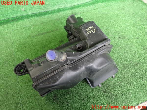 2UPJ-34302560]VW ゴルフ トゥーラン(1TBLG)エアクリーナーボックス 中古_m0003.jpg