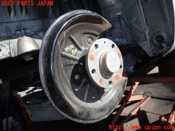 2UPJ-34304300]VW ゴルフ トゥーラン(1TBLG)右リアナックルハブ 中古_m0002.jpg