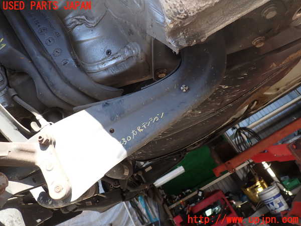 2UPJ-34305325]VW ゴルフ トゥーラン(1TBLG)右リアテンションロッド 中古_m0001.jpg