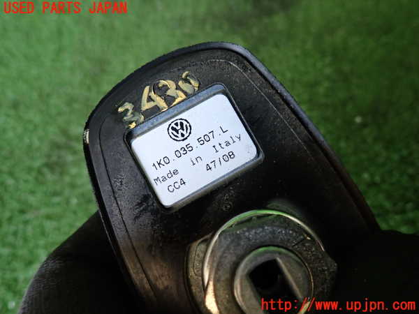2UPJ-34306550]VW ゴルフ トゥーラン(1TBLG)アンテナ 中古_m0004.jpg