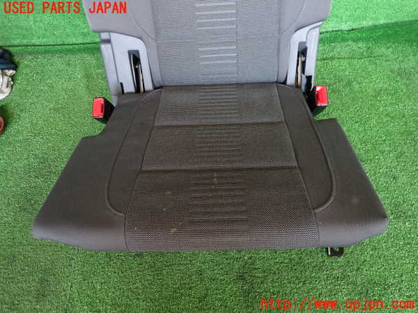 2UPJ-34307235]VW ゴルフ トゥーラン(1TBLG)右3列目シート 中古_m0003.jpg