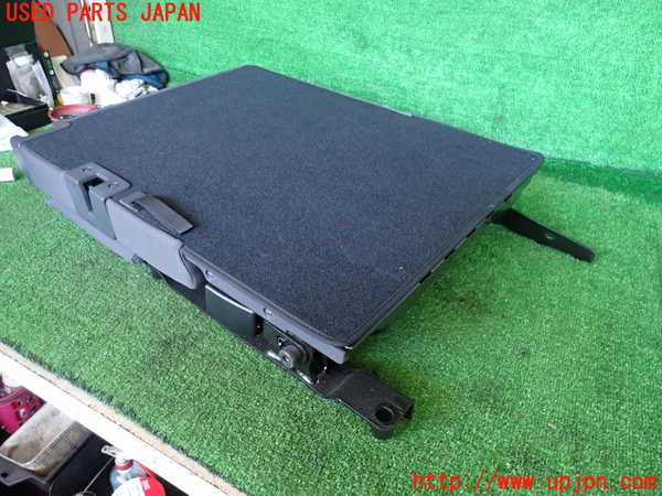 2UPJ-34307265]VW ゴルフ トゥーラン(1TBLG)左3列目シート 中古_m0004.jpg