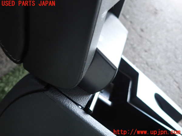 2UPJ-34307540]VW ゴルフ トゥーラン(1TBLG)センターコンソール ジャンク_m0004.jpg