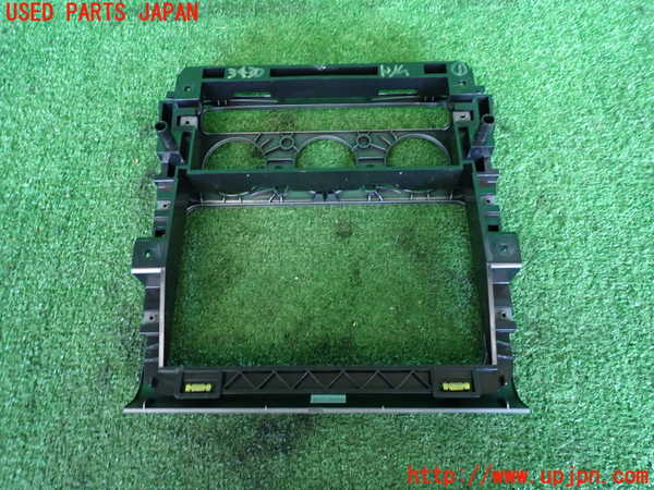 2UPJ-34307691]VW ゴルフ トゥーラン(1TBLG)内装トリム類1 中古_m0002.jpg