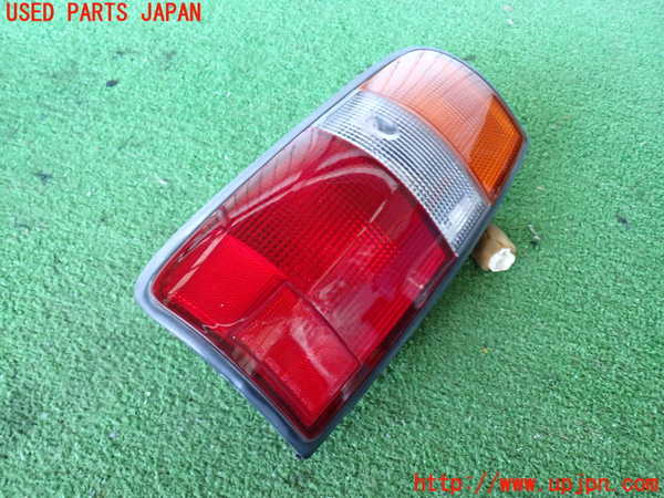 2UPJ-34321536]ランクル80系(FZJ80G)左テールランプ 中古_m0001.jpg