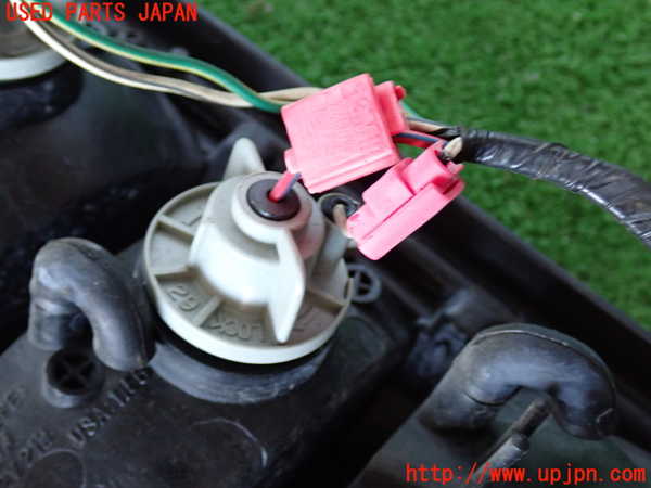 2UPJ-34321536]ランクル80系(FZJ80G)左テールランプ 中古_m0003.jpg