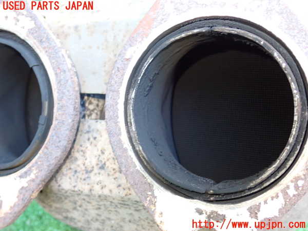2UPJ-34322661]ランクル80系(FZJ80G)触媒1 ジャンク_m0002.jpg