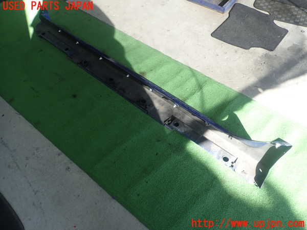 1UPJ-34331390]レクサス・CT200h(ZWA10)右サイドステップ 中古_m0004.jpg